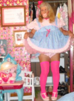 my name is sissy pansy Gronski and i am happily a 100% sissified fairy faggot