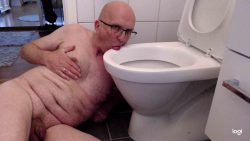 faggot MartinHauger cleaning the toilet