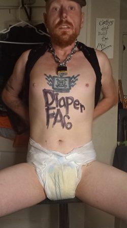 nice wet diaper, fag ! i love it ! 
