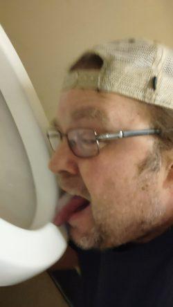 Jeff licks his toilet