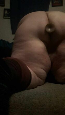 Dildo up the ass of this sissy loser